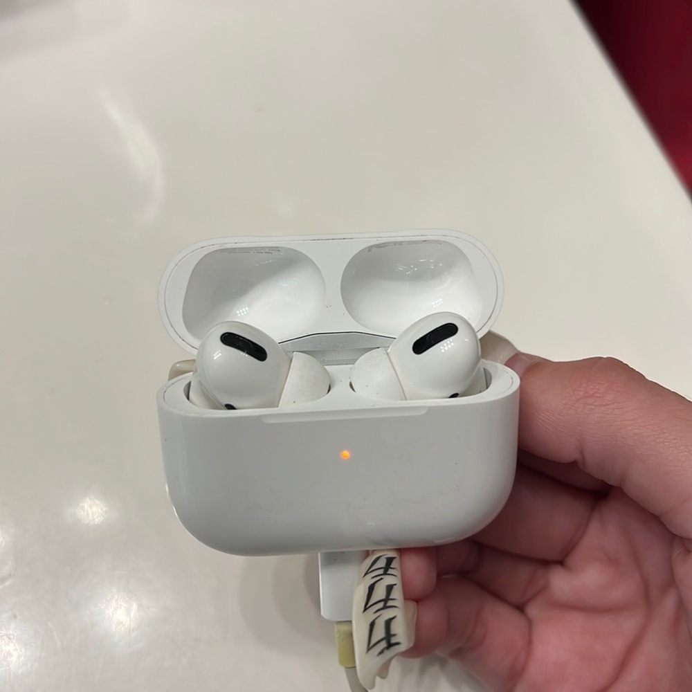 AirPod Pro 2nd Gen Like New!! ✨💕